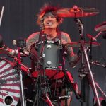 Mötley Crüe’s Tommy Lee reveals successful hand surgery: “I have my life back”